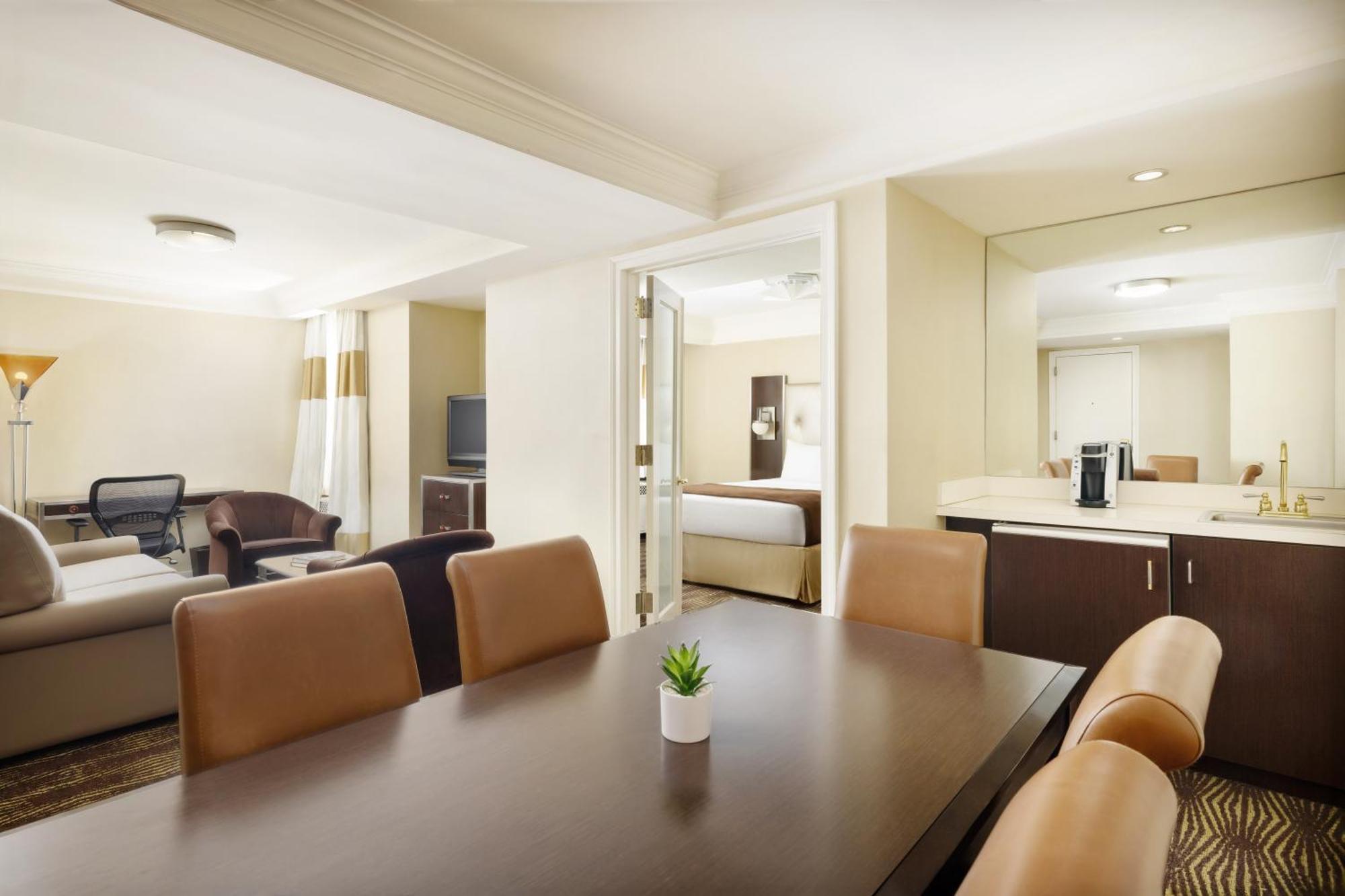 The New Yorker Hotel 4*